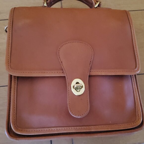 Vintage Coach Handbags - Coach Vintage Station Bag in British Tan + Hangtag and Strap 5130